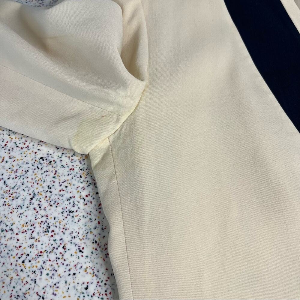 Vintage Fendi Women’s Mock Blazer Ivory Navy Blazer Structured Blouse Size 44 - Picture 15 of 16